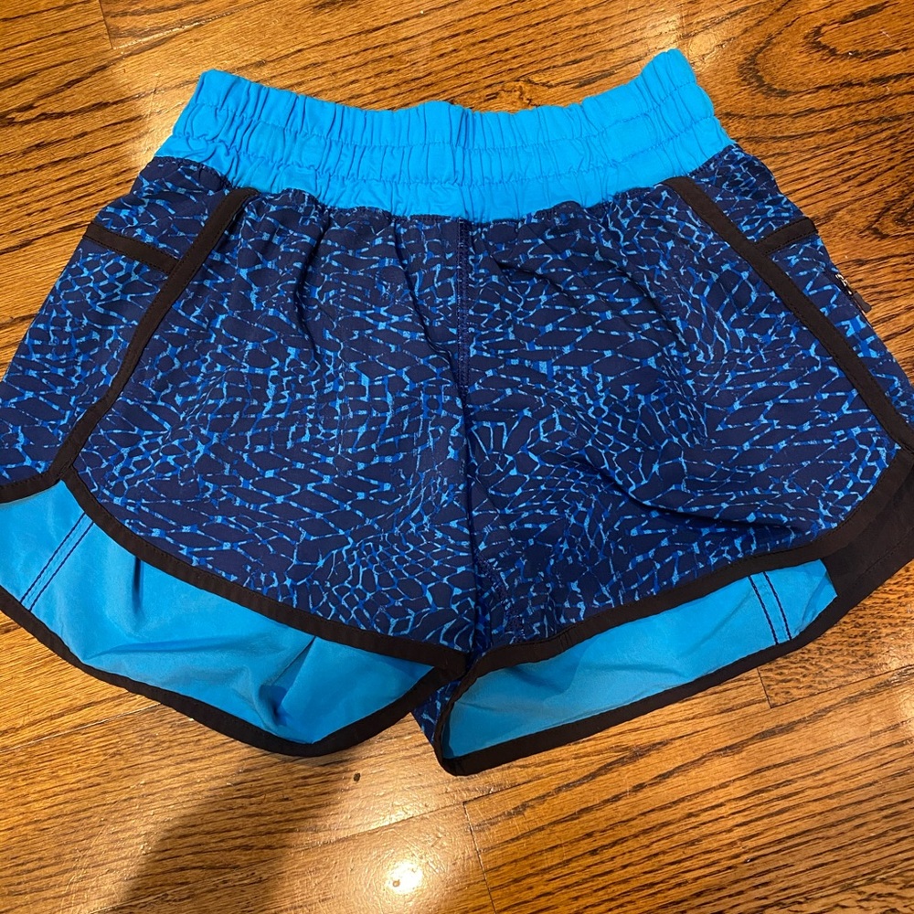 LuluLemon Track That Short size 4